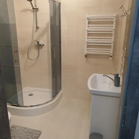 Na Stacji Paliw Ustronie Morskie